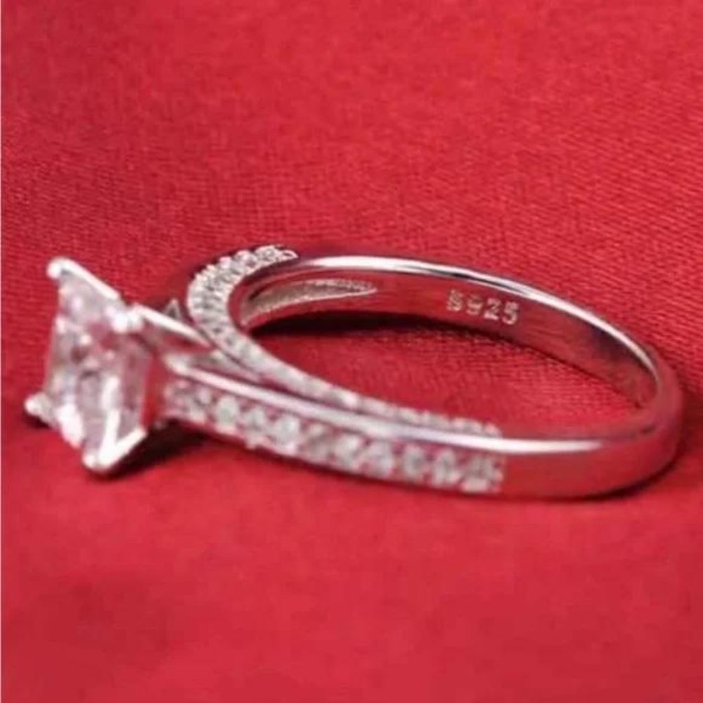 NEW 925 STERLING SILVER 2 CT ENGAGEMENT DIAMOND RING, CUTE RING, SHINY RING. - Picture 5 of 5